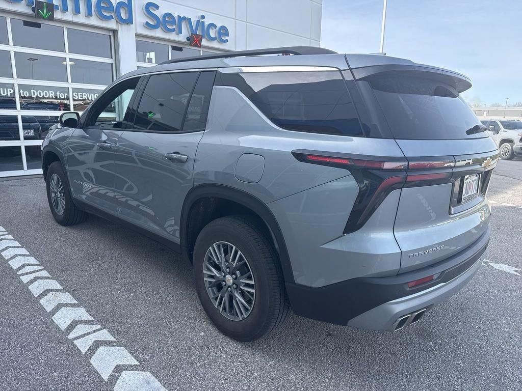 2024 Chevrolet Traverse LT