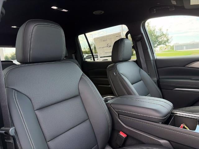 2027 Chevrolet Traverse LT w/2LT