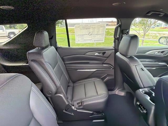 2027 Chevrolet Traverse LT w/2LT