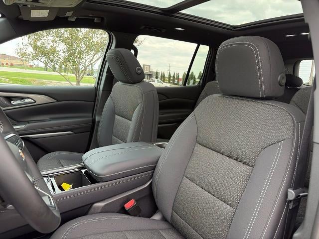 2027 Chevrolet Traverse LT w/2LT