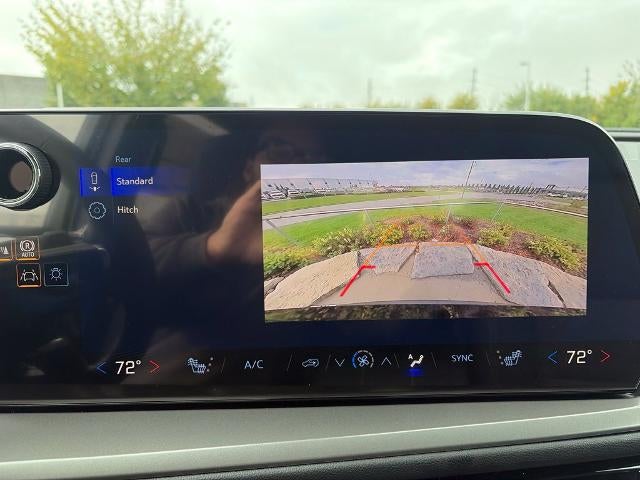 2027 Chevrolet Traverse LT w/2LT