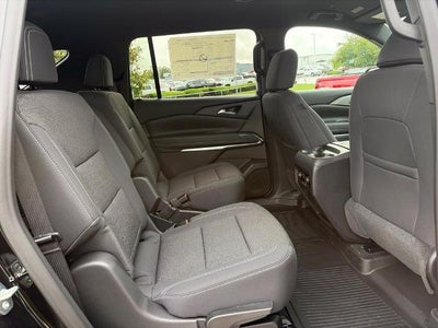 2027 Chevrolet Traverse LT w/2LT