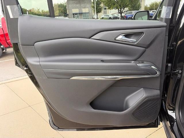 2027 Chevrolet Traverse LT w/2LT