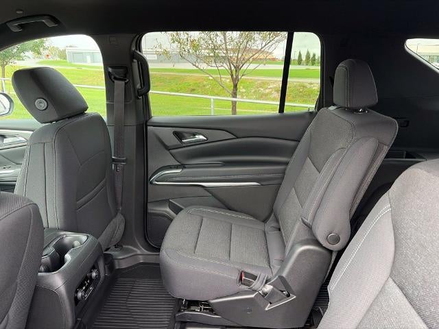 2027 Chevrolet Traverse LT w/2LT