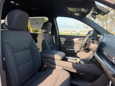 2027 Chevrolet Traverse LT w/2LT