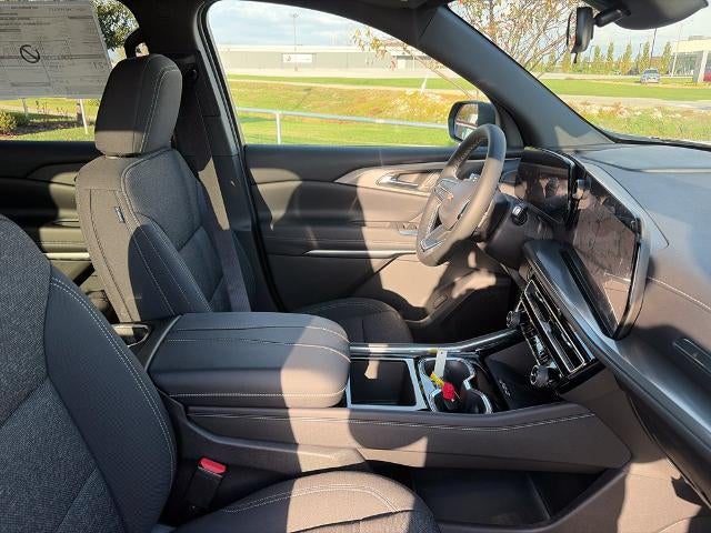 2027 Chevrolet Traverse LT w/2LT