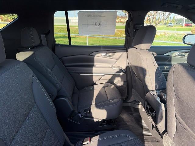 2027 Chevrolet Traverse LT w/2LT