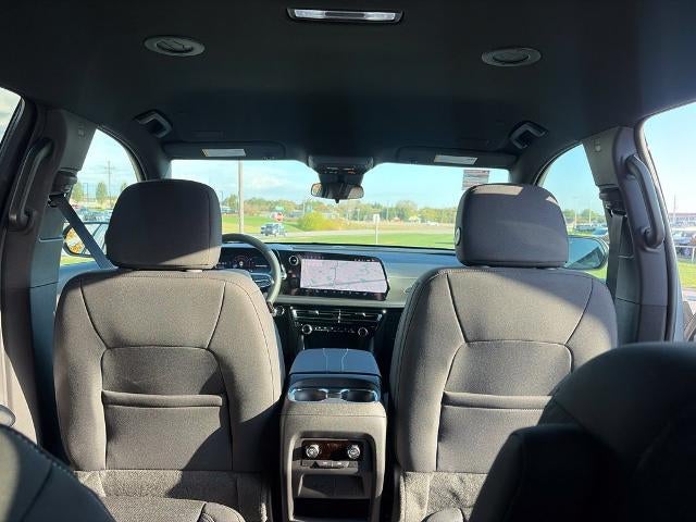 2027 Chevrolet Traverse LT w/2LT