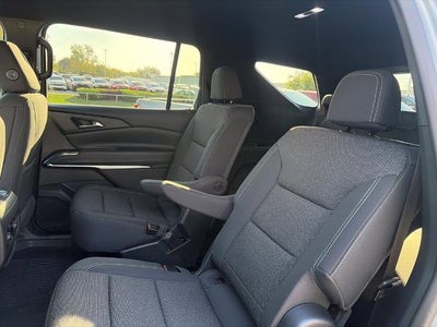 2027 Chevrolet Traverse LT w/2LT