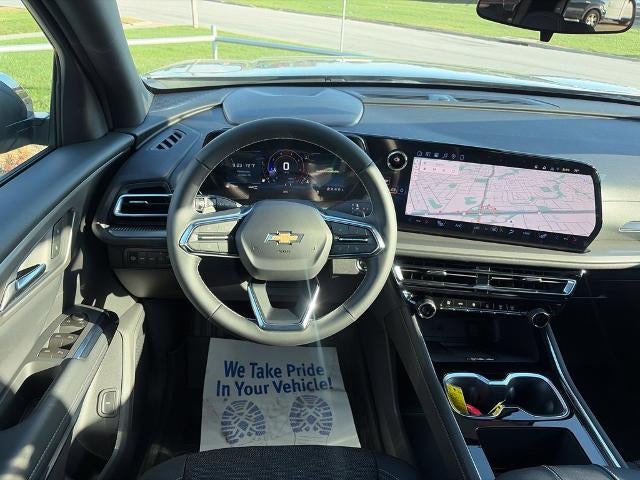 2027 Chevrolet Traverse LT w/2LT