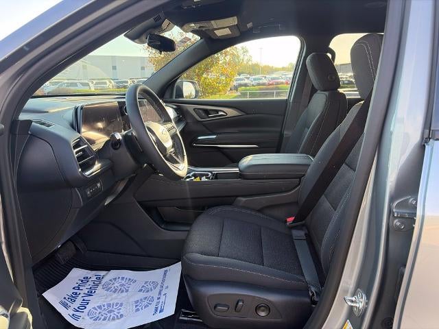 2027 Chevrolet Traverse LT w/2LT