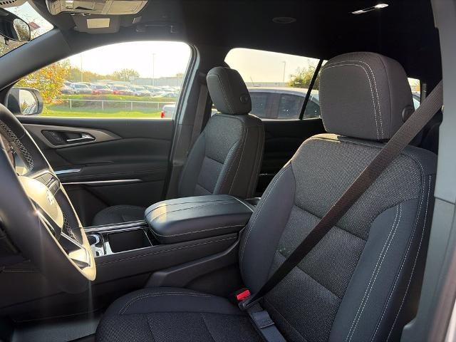 2027 Chevrolet Traverse LT w/2LT