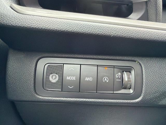 2027 Chevrolet Traverse LT w/2LT