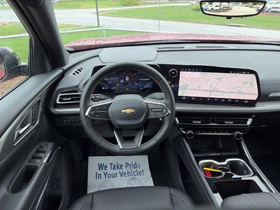 2027 Chevrolet Traverse LT w/2LT