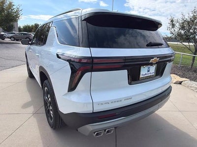 2027 Chevrolet Traverse LT w/2LT