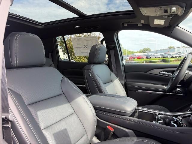 2027 Chevrolet Traverse LT w/2LT