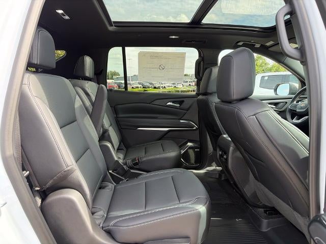 2027 Chevrolet Traverse LT w/2LT