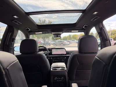 2027 Chevrolet Traverse LT w/2LT
