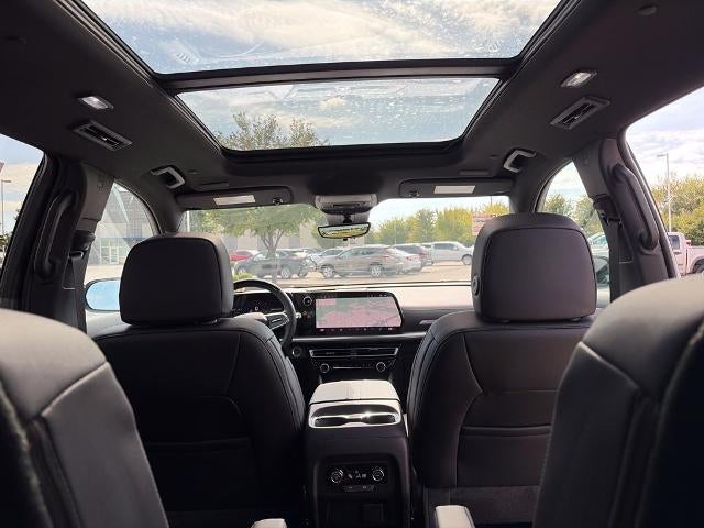 2027 Chevrolet Traverse LT w/2LT