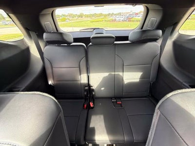 2027 Chevrolet Traverse LT w/2LT