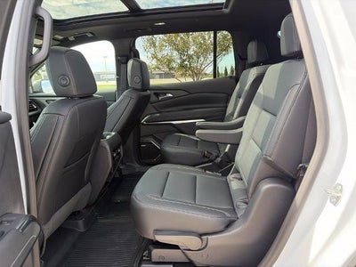 2027 Chevrolet Traverse LT w/2LT