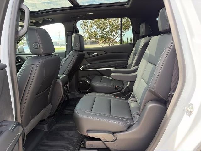 2027 Chevrolet Traverse LT w/2LT