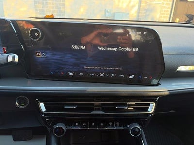 2027 Chevrolet Traverse LT w/2LT