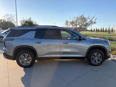 2027 Chevrolet Traverse LT w/2LT