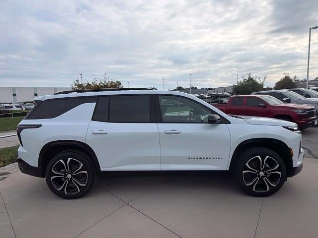 2027 Chevrolet Traverse High Country w/2LZ