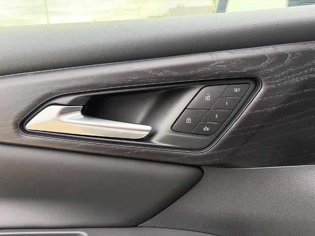 2027 Chevrolet Traverse High Country w/2LZ