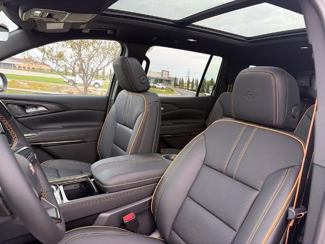 2027 Chevrolet Traverse High Country w/2LZ