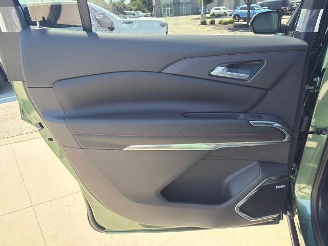 2027 Chevrolet Traverse RS w/2RS
