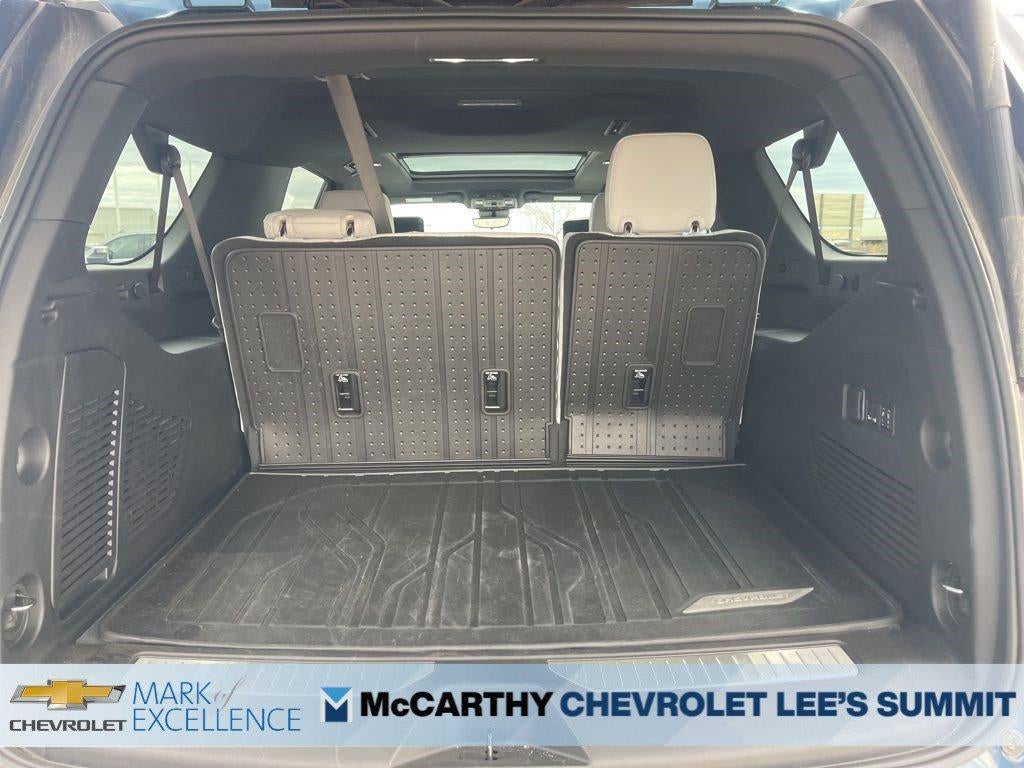 2025 Chevrolet Suburban 4WD Premier