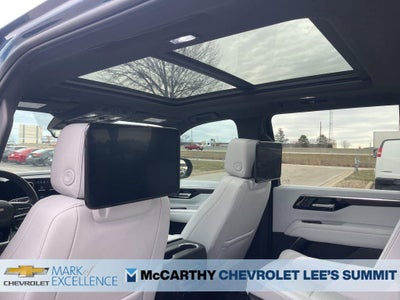 2025 Chevrolet Suburban 4WD Premier