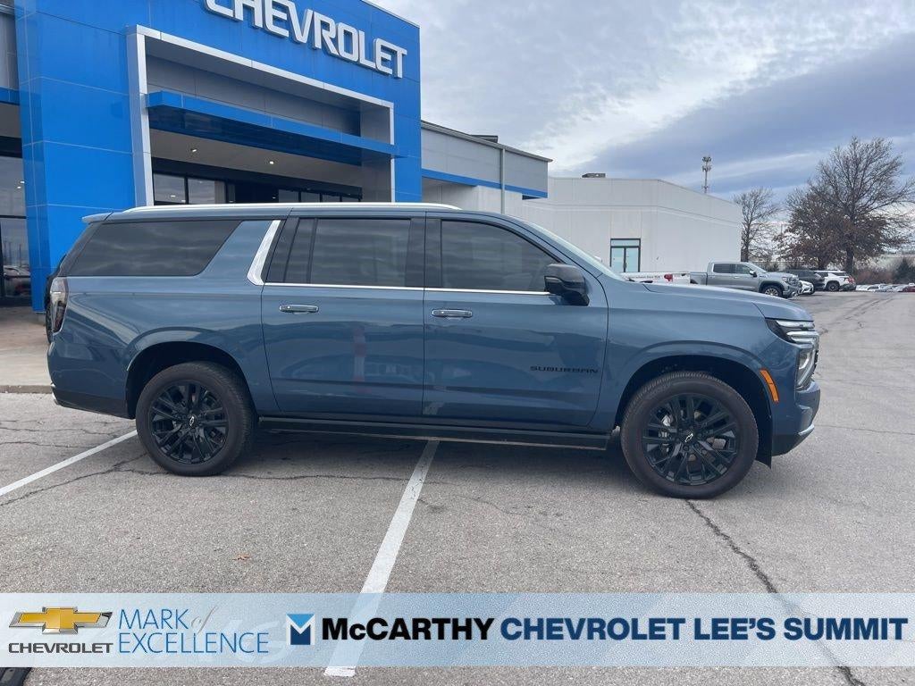 2025 Chevrolet Suburban 4WD Premier