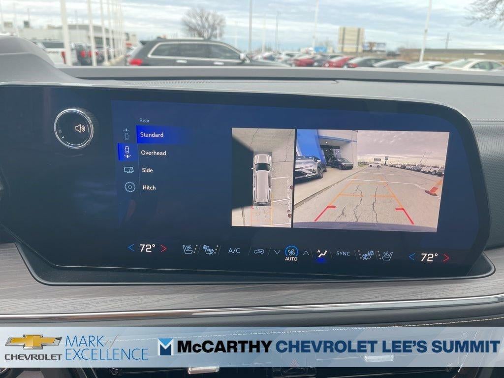 2025 Chevrolet Suburban 4WD Premier