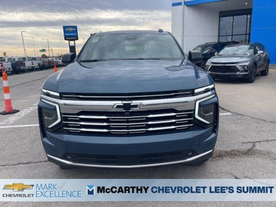 2025 Chevrolet Suburban 4WD Premier