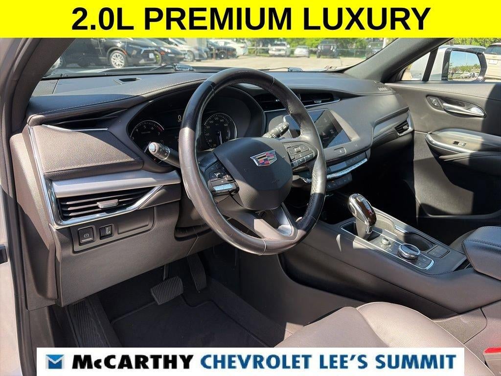 2021 Cadillac XT4 Premium Luxury