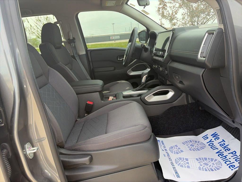 2025 Nissan Frontier SV