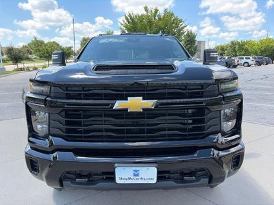 2026 Chevrolet Silverado 2500 HD Crew Cab Standard Box 4-Wheel Drive Custom