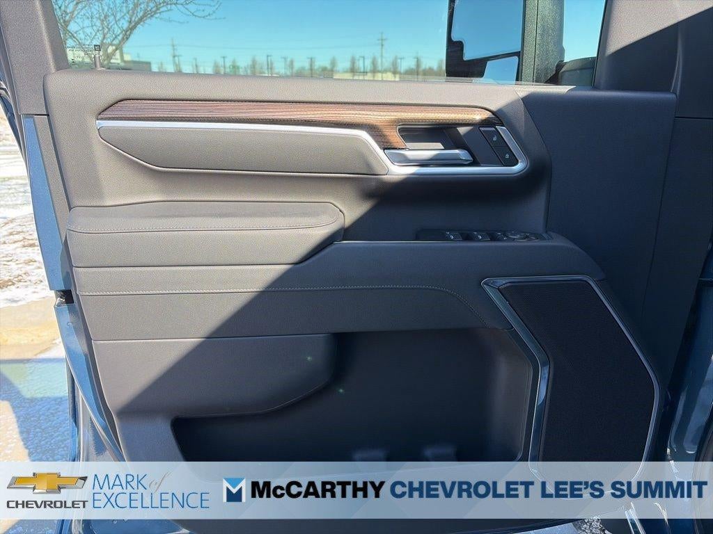 2026 Chevrolet Silverado 2500 HD Crew Cab Standard Box 4-Wheel Drive LT