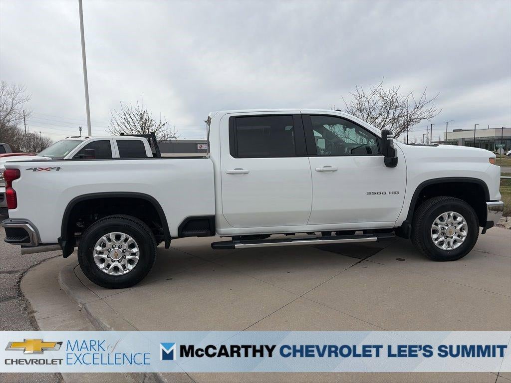 2026 Chevrolet Silverado 3500 HD Crew Cab Standard Box 4-Wheel Drive LT