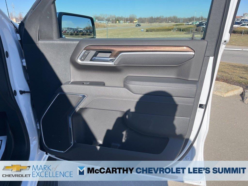 2026 Chevrolet Silverado 1500 Crew Cab Short Box 4-Wheel Drive LT 1LT