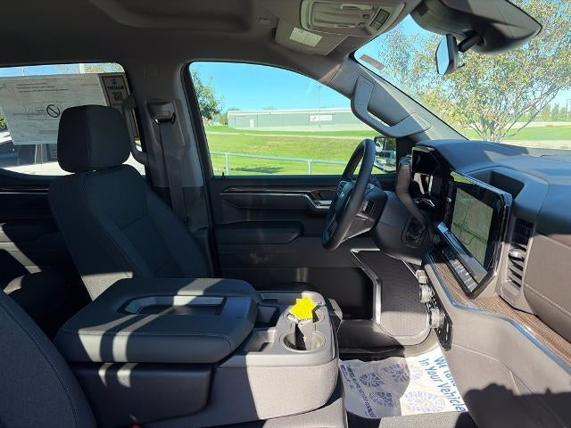 2026 Chevrolet Silverado 1500 Crew Cab Short Box 4-Wheel Drive LT 2FL