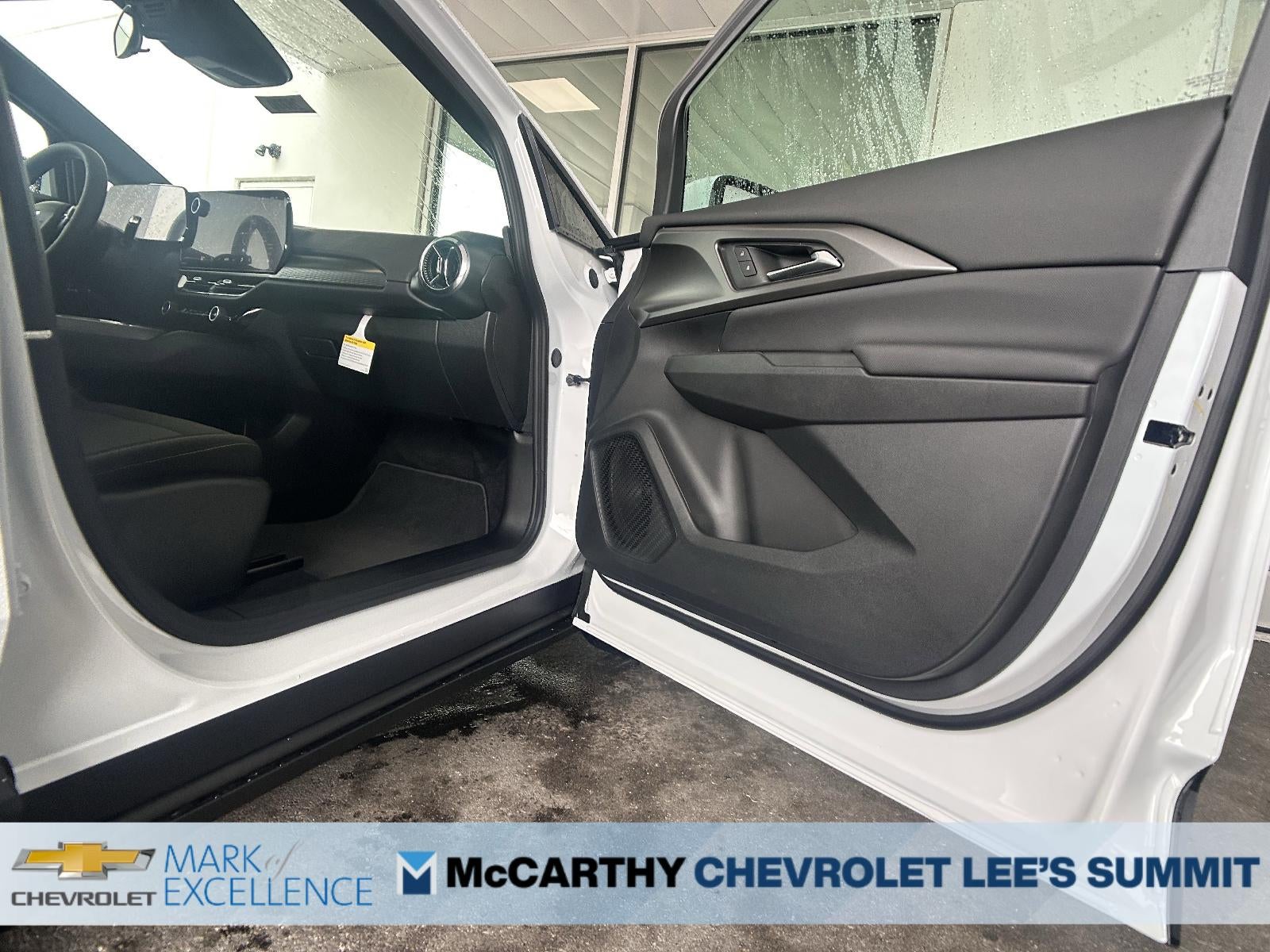 2026 Chevrolet Equinox EV 4dr LT1 w/PCY