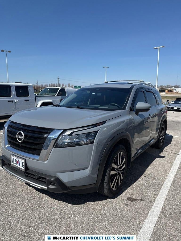 2023 Nissan Pathfinder Platinum