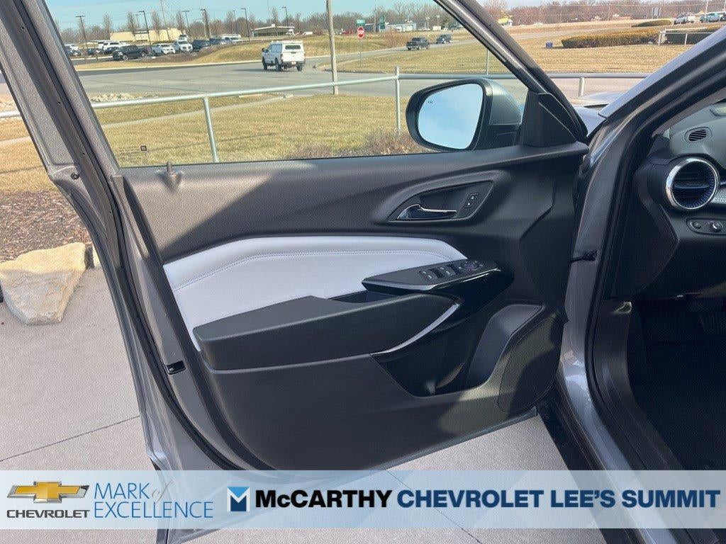 2025 Chevrolet Trax FWD 4dr LT