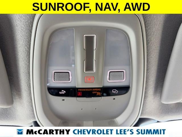 2025 Volvo XC40 Plus Bright Theme