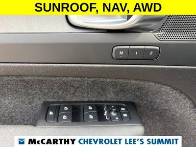 2025 Volvo XC40 Plus Bright Theme