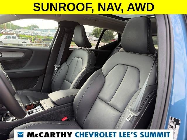 2025 Volvo XC40 Plus Bright Theme